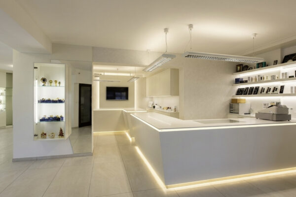 tischler-moebel-fuer-geschaefte-buromoebel